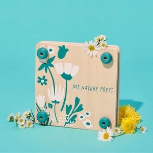 Mud Puddle Society Nature Press
Garden Art Kit